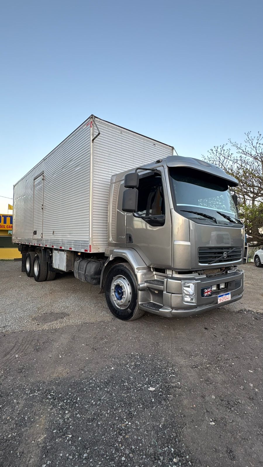 VOLVO VM 260 - foto 2