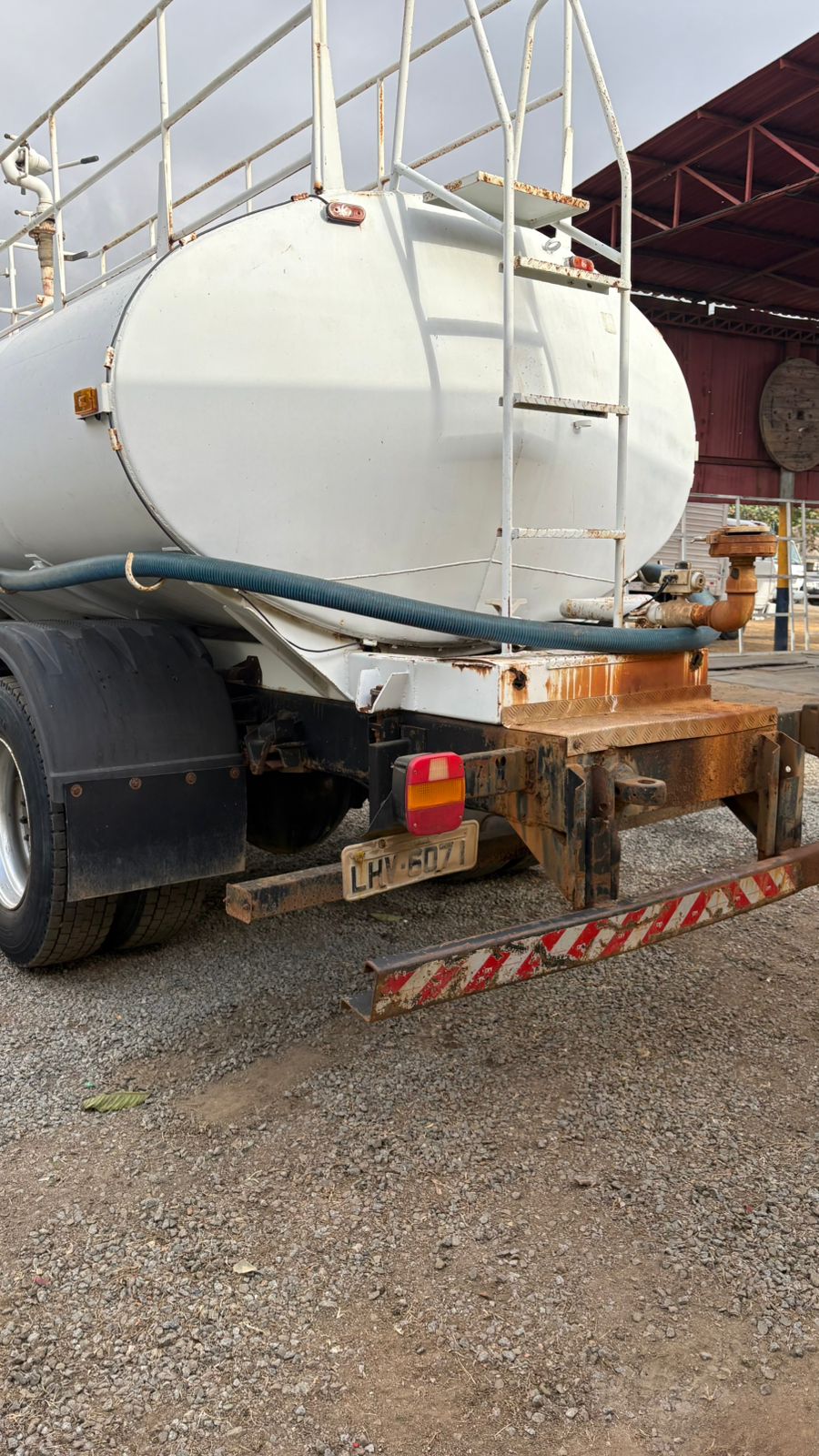 FORD CARGO (PIPA) F14000 - foto 2
